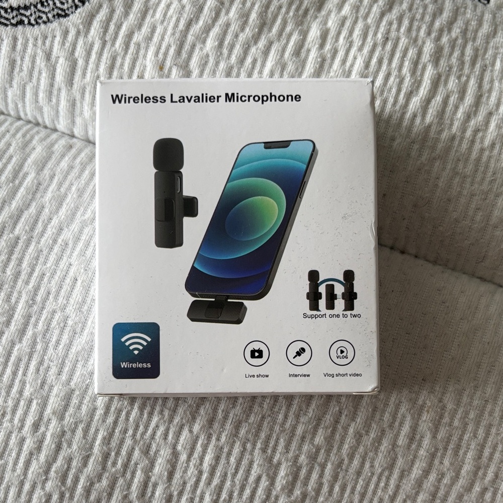 Wireless Lavalier Microphone for Smartphones - Black, Type C